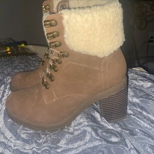 New boots size 7